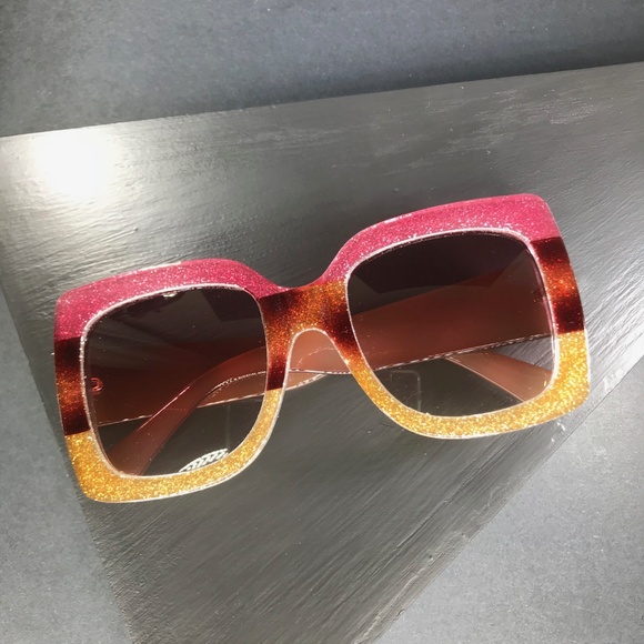 CLOSET REHAB Accessories - 🆑 Square Sunglasses in Yellow and Pink